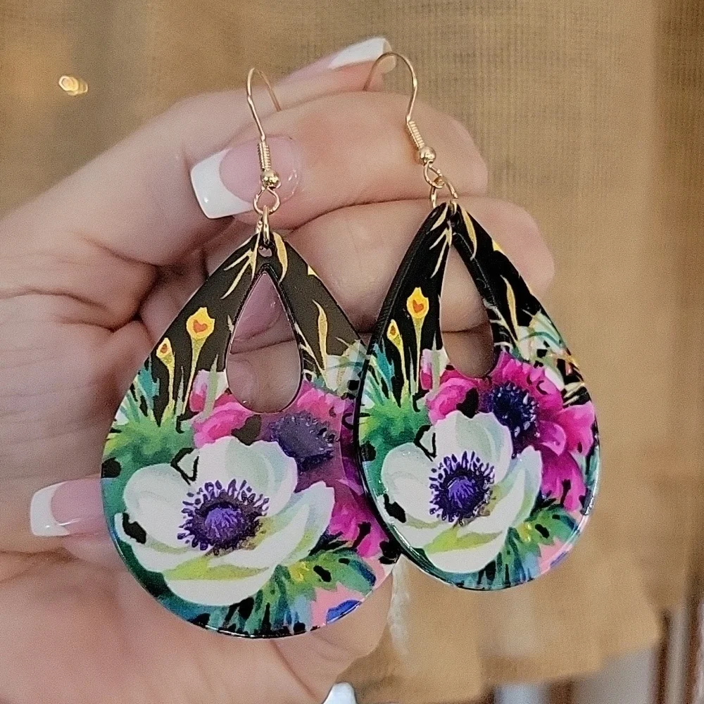 🔥LAST PAIR🔥 Vibrant Floral Teardrop Earrings - Picture 3 of 6
